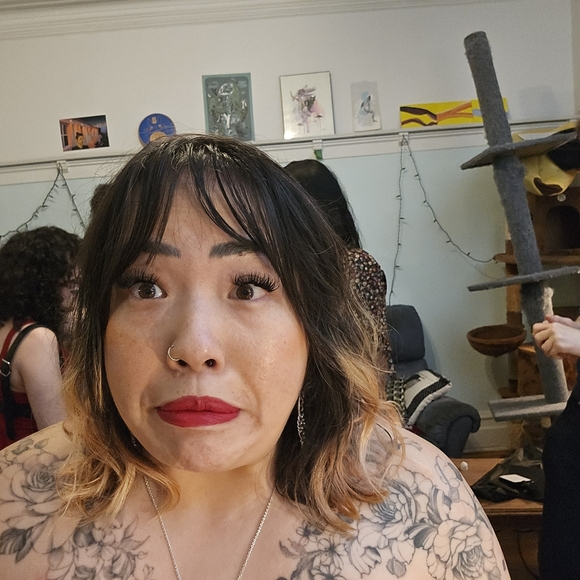 LIVE SHOW NOTIFICATION - Picture 1 of 1